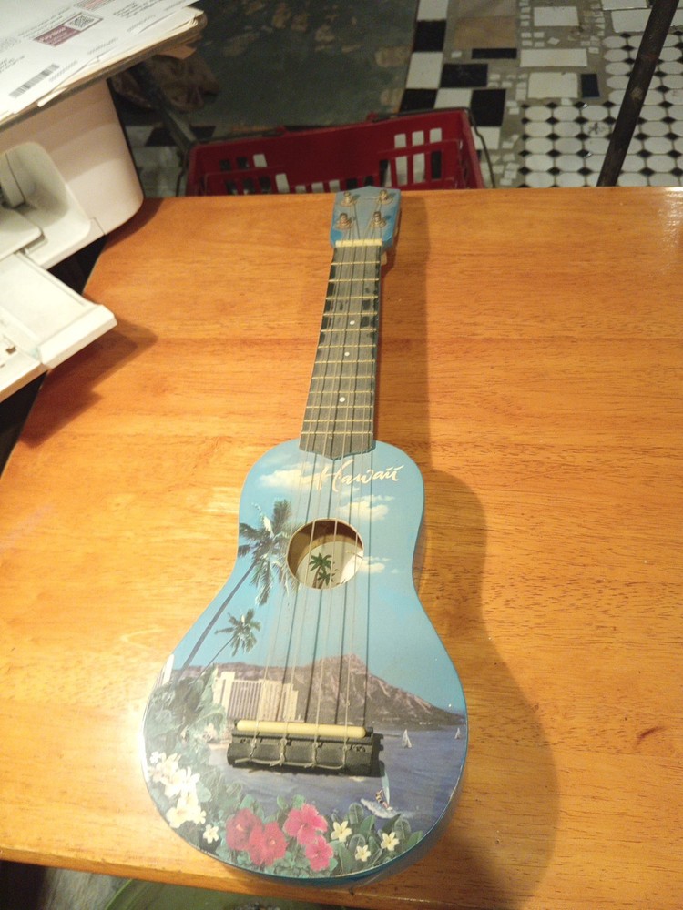 ukulele used, Z4