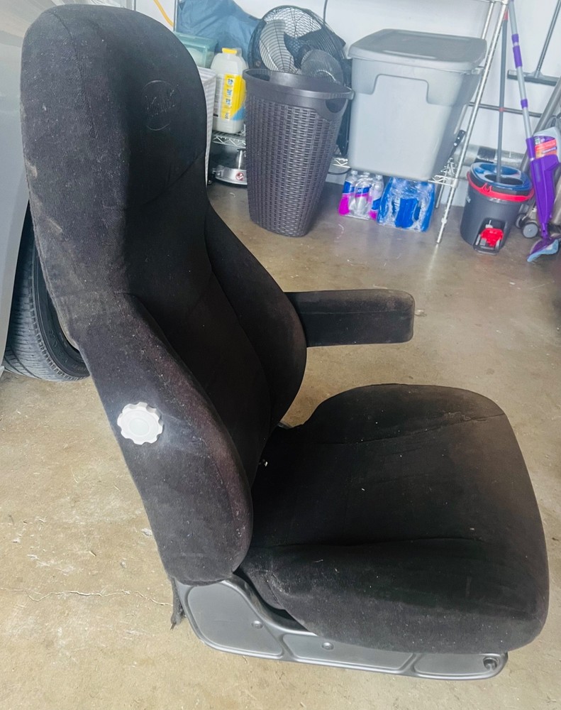 Peterbilt Right/Passenger Seat - Used