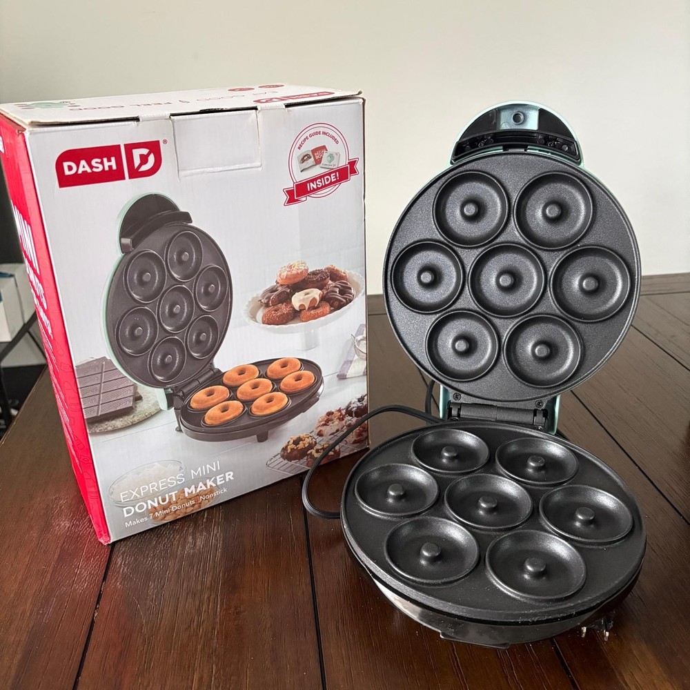 Dash Express Mini Donut Maker Mint Aqua 7 Donuts Nonstick Electric