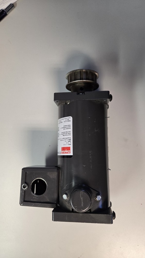 Electric DC motor Dayton 4Z143