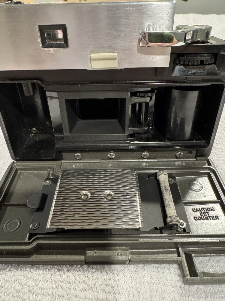 Argus Autronic 35mm Camera Silver Black with Case & Flash Attachment