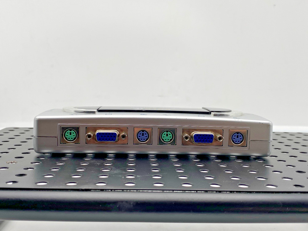 4 Port Compact KVM Switch GX3403