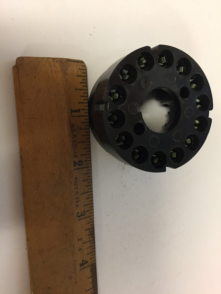 3B14 CINCH JONES  14 PIN SOCKET NEW