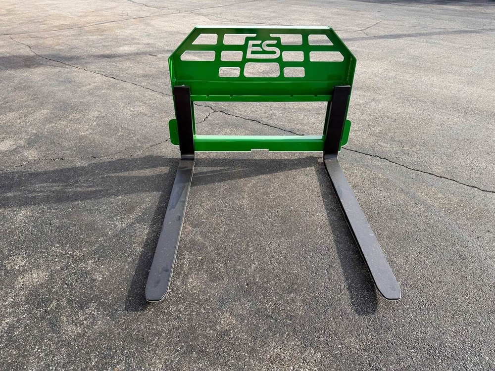 John Deere Quick Attach Pallet Forks