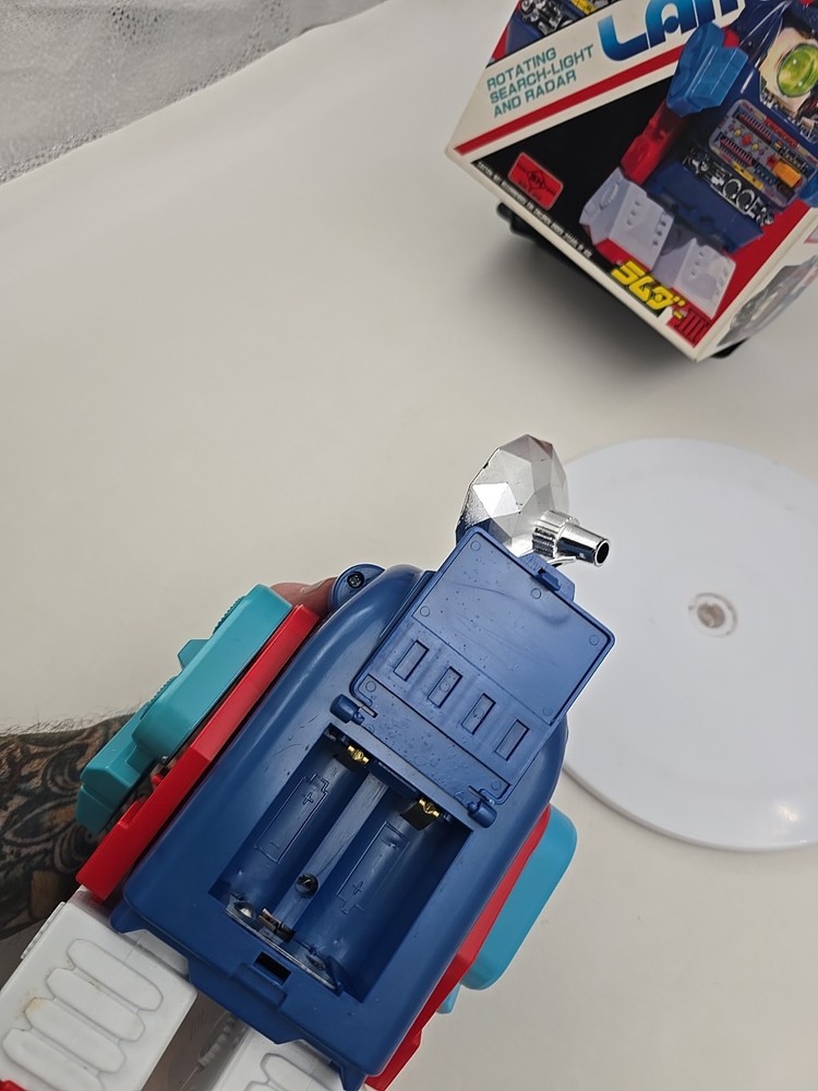 VINTAGE Robot Lambda 111 Rotating Searchlight And Rader Mint Condition