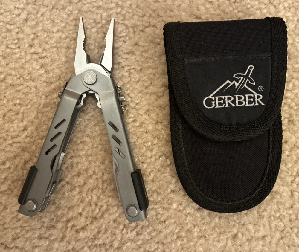 Pristine Discontinued Gerber Multi Tool Needlenose Drop Point blade with Sheath