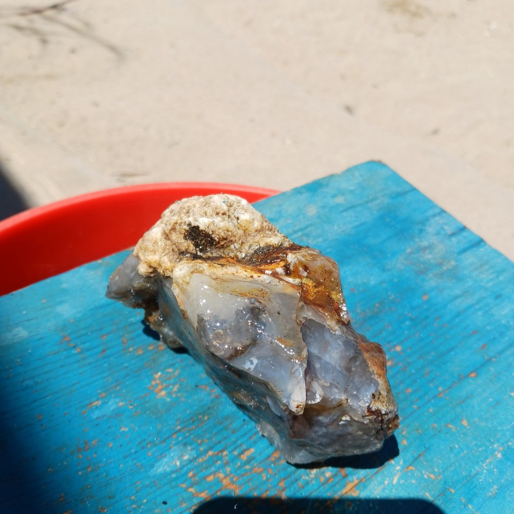 Blue Agate Potential For Slabbage And Cabbage Is Prevalent