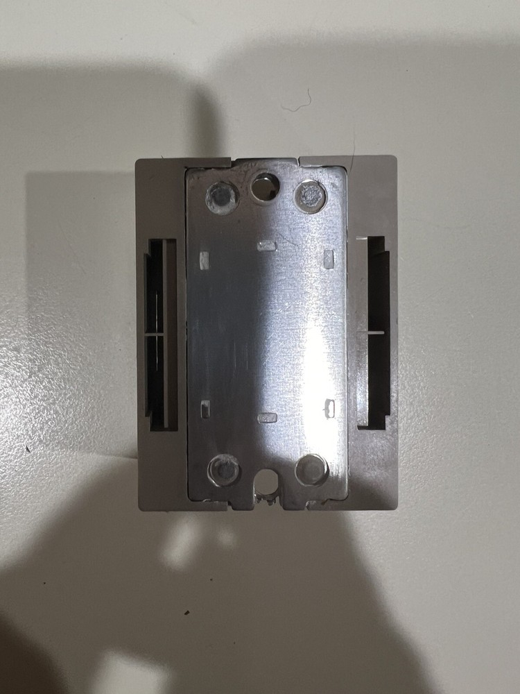 Omron G3NA-220B-UTU Solid State Relay DC5-24V