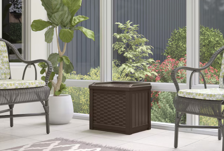 Suncast Outdoor Storage 22-Gallon Java Plastic Deck Box