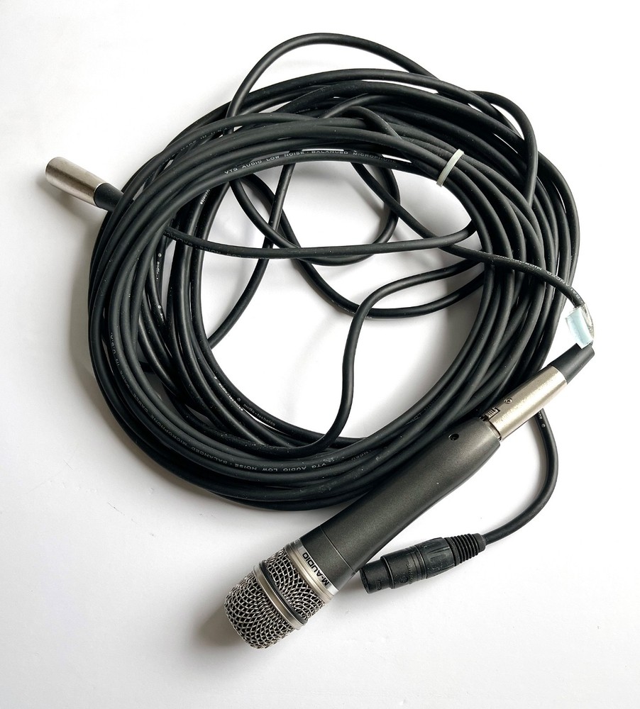Marantz PMD660 Professional Solid State Recorder w/M-Audio Condenser Microphone