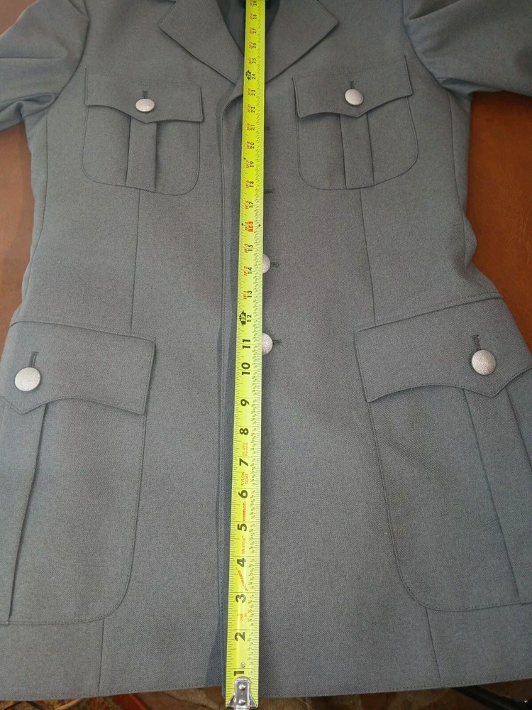 EAST GERMAN ARMY JACKET WWII, EXCELLENT CONDITION SIZE 38