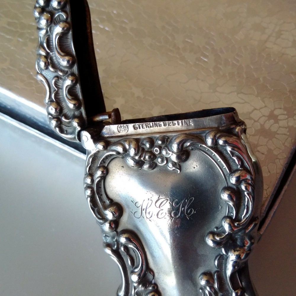 BEAUTIFUL ANTIQUE 1900S STERLING SILVER MATCH SAFE BOX SCROLLING PATTERN