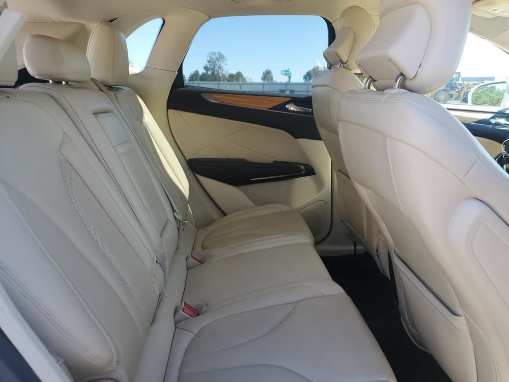 Fuse Box Engine Fits 15-16 MKC 4908075