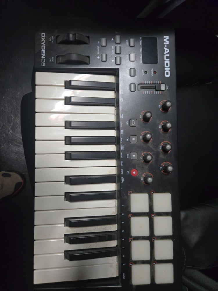 M-Audio Oxygen 25 Key USB MIDI Keyboard Controller