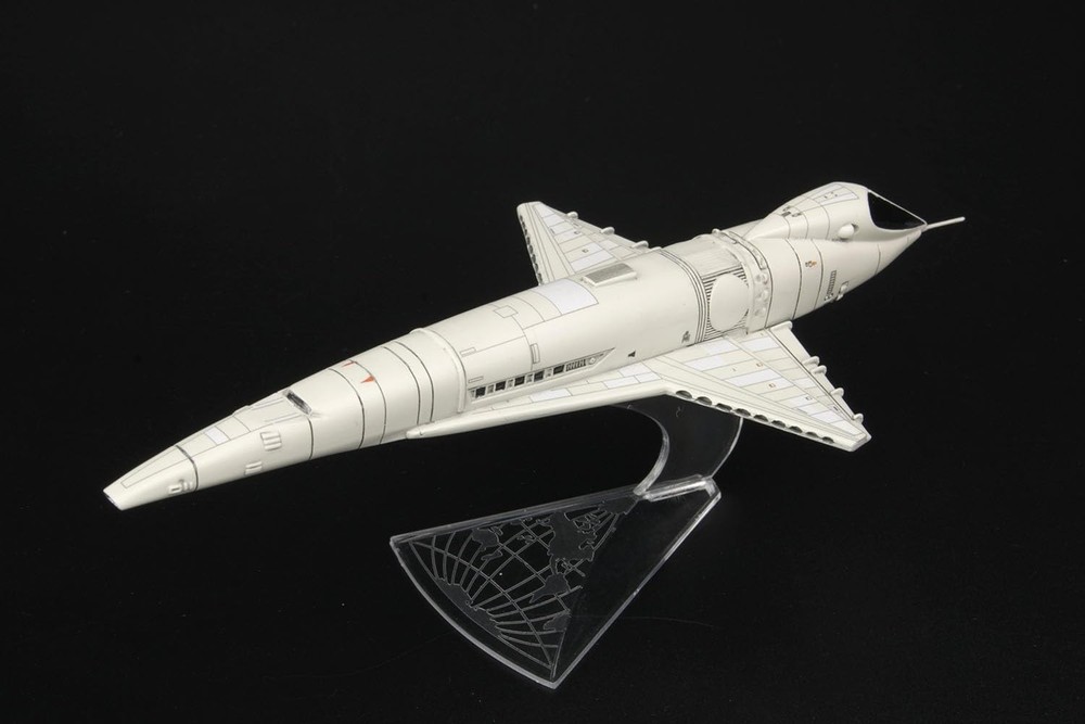 PLATZ Moebius model 2001: A Space Odyssey Orion Space Clipper
