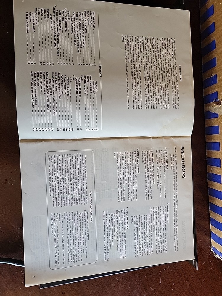 Yamaha SPX90 Digital Multi-Effects Processor w/ Original Box Manual - Powers On