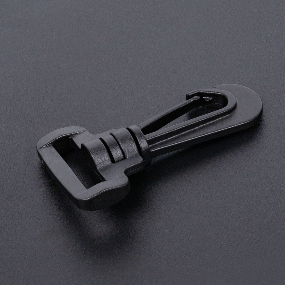 100 - 1 Inch Plastic Swivel Hook Snap
