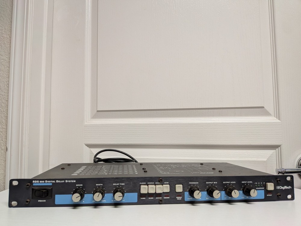 Vintage Digitech RDS 900 Delay Chorus Flange Rack Guitar Processor - WORKING
