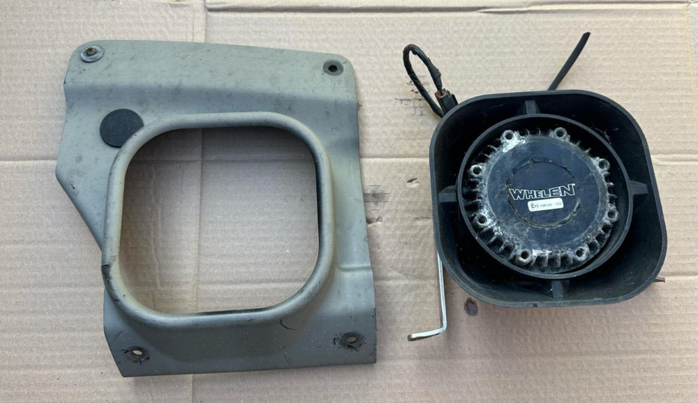 WHELEN SPEAKER MODEL: SA135P 100W TESTED