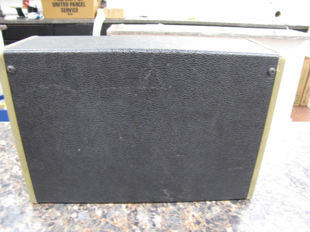 B&K Precision 2902 Resistor & Capacitor Substitution Master -MO7
