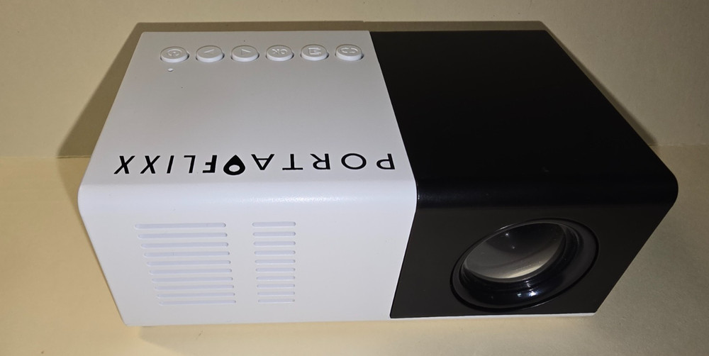 portaflixx lcd pocket projector