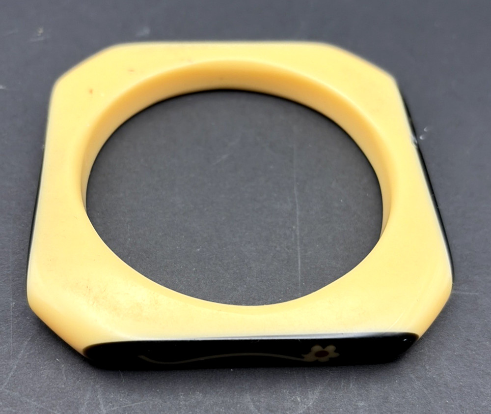 Bakelite Ivory & Black Carved Flowers Octagonal Bangle Bracelet Untested