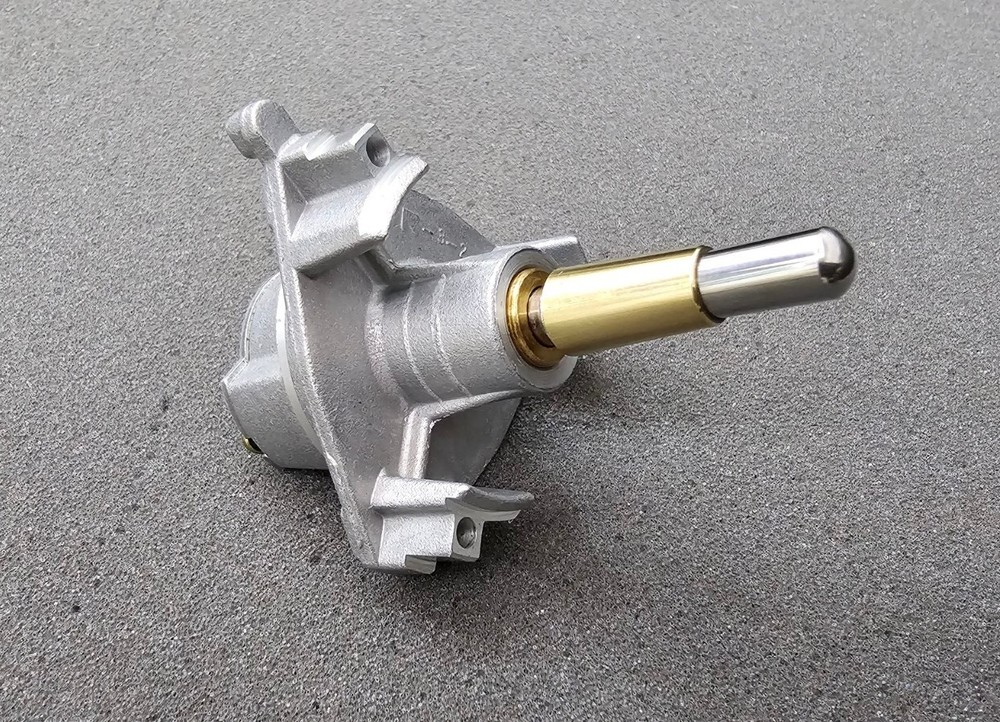 Technics sl1200, sl1210 Mk2. Old Type Spindle in Excellent condition