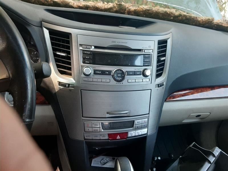 LEGACY 2010 High Mounted Stop Light 843704