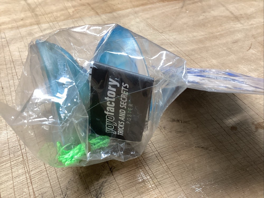 Yo-Yo Factory, Flight Off String Yo-Yo, Ages 8+ ￼New