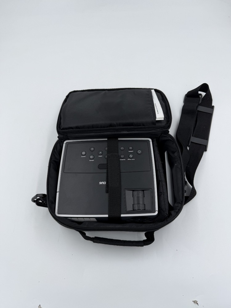 InFocus IN1102 DLP Projector bundle + Remote + Cables +Case