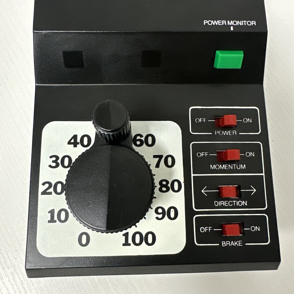 MRC Tech II Loco-Motion 1500 Train Controller HO Scale Transformer