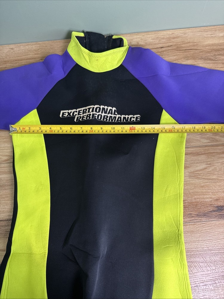 Exceptional Performance Size Small Shorts/Short Sleeve Wetsuit
