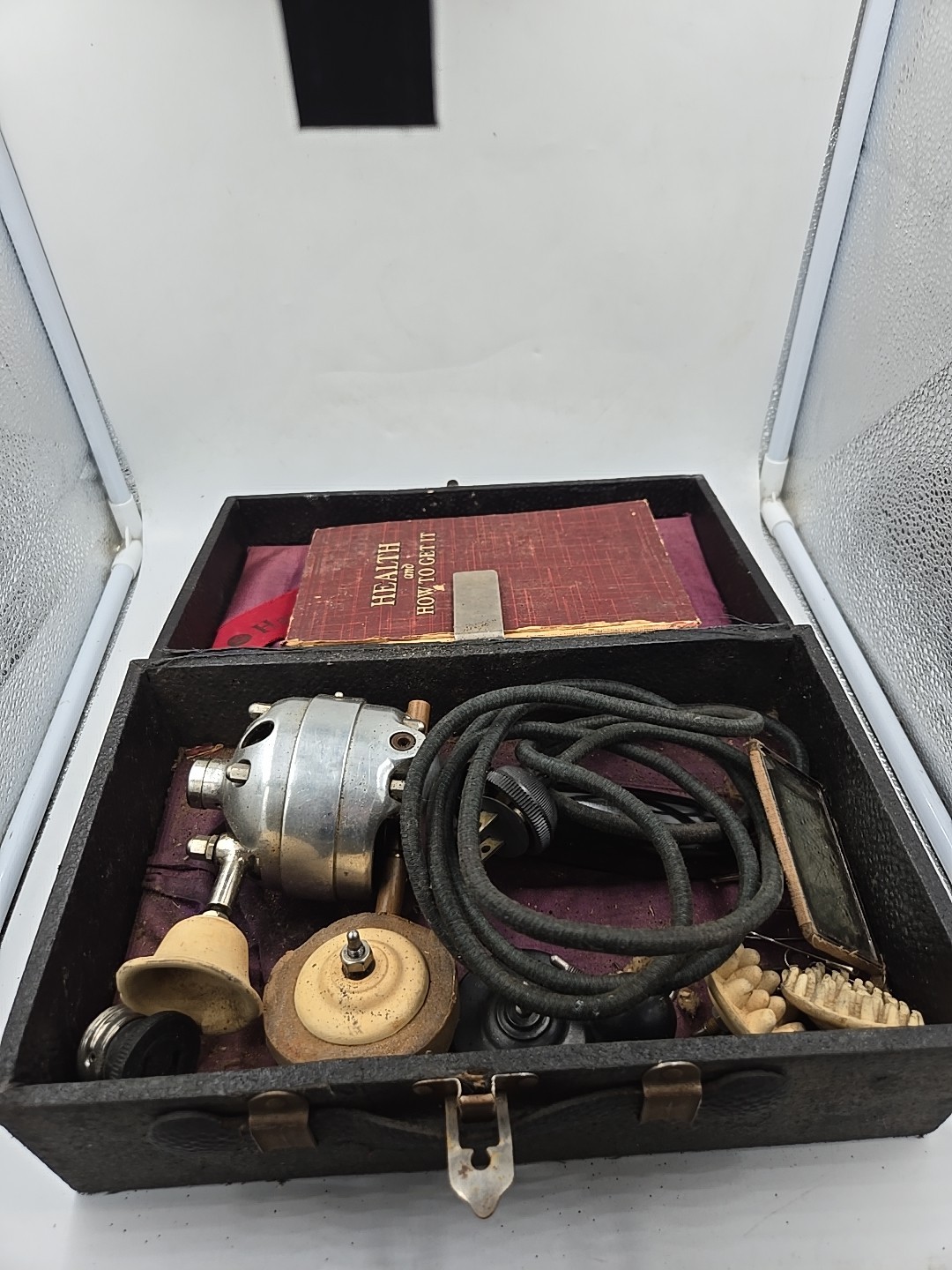 Hamilton Beach Vibrator Machine 1902 W/ Old Book And Box