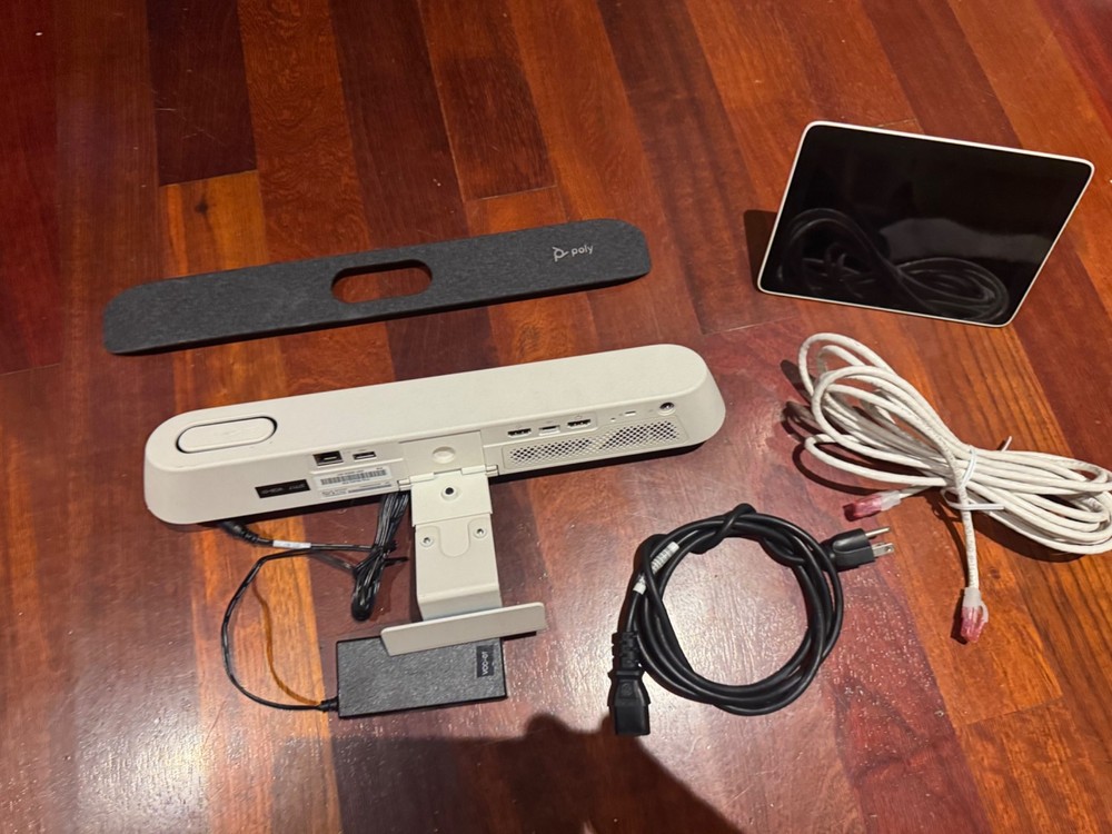 Polycom Poly Studio X30 Video Bar Model P018 & TC8 Touch Control P020