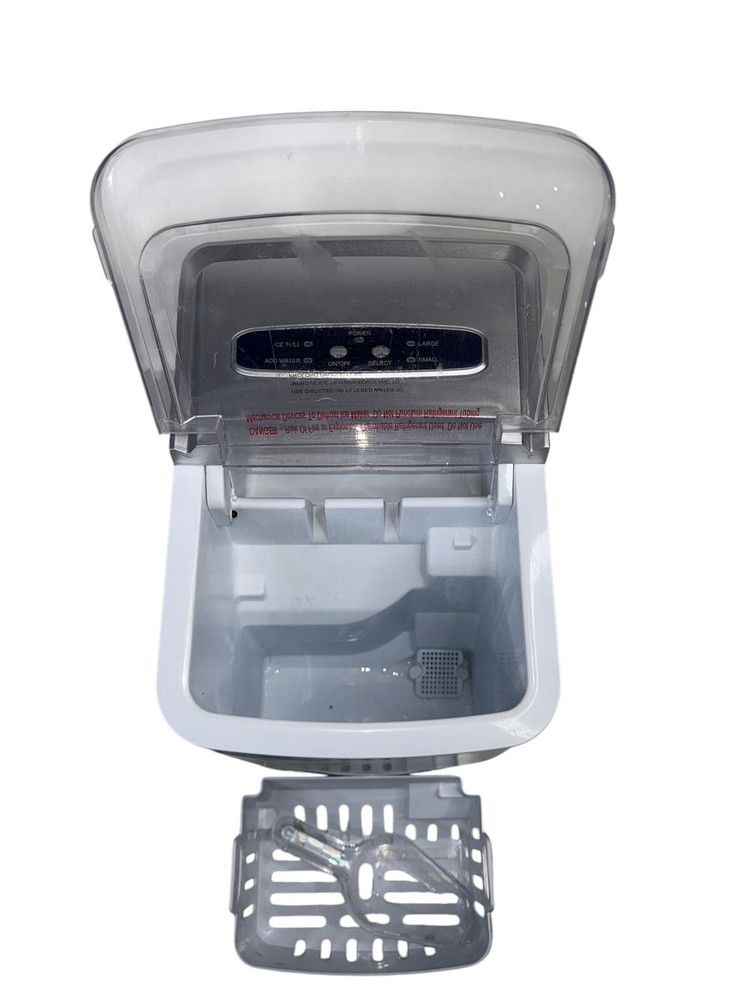 Insignia™ - Portable Ice Maker with Auto Shut-Off - Silver