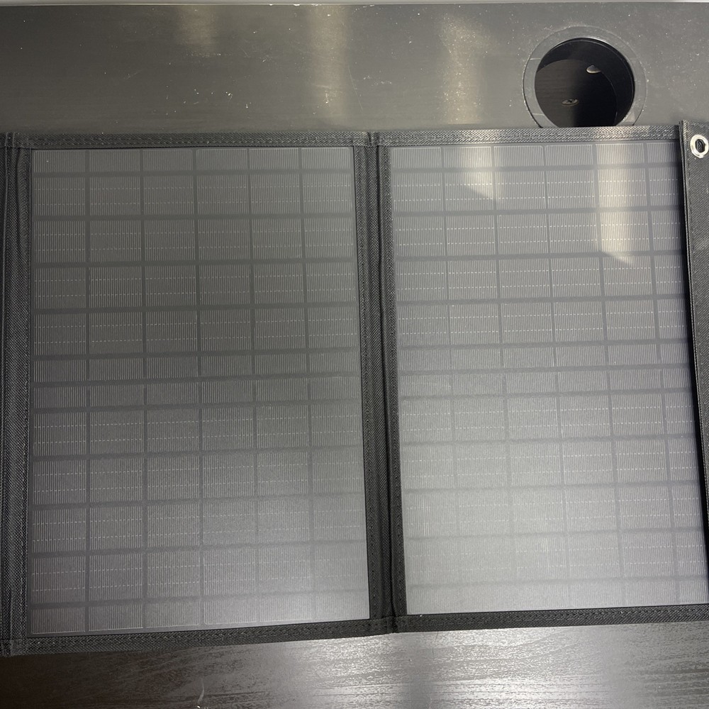 Keshoyal Foldable Solar Panel – 60W Portable Solar Panels NO CORDS.