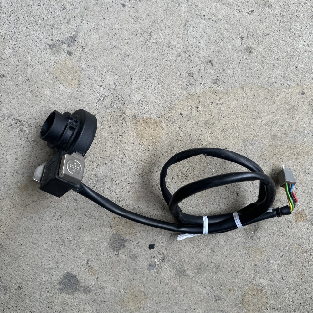 Aprilia RSV4 Tuono Traction Control Selector Switch 852398
