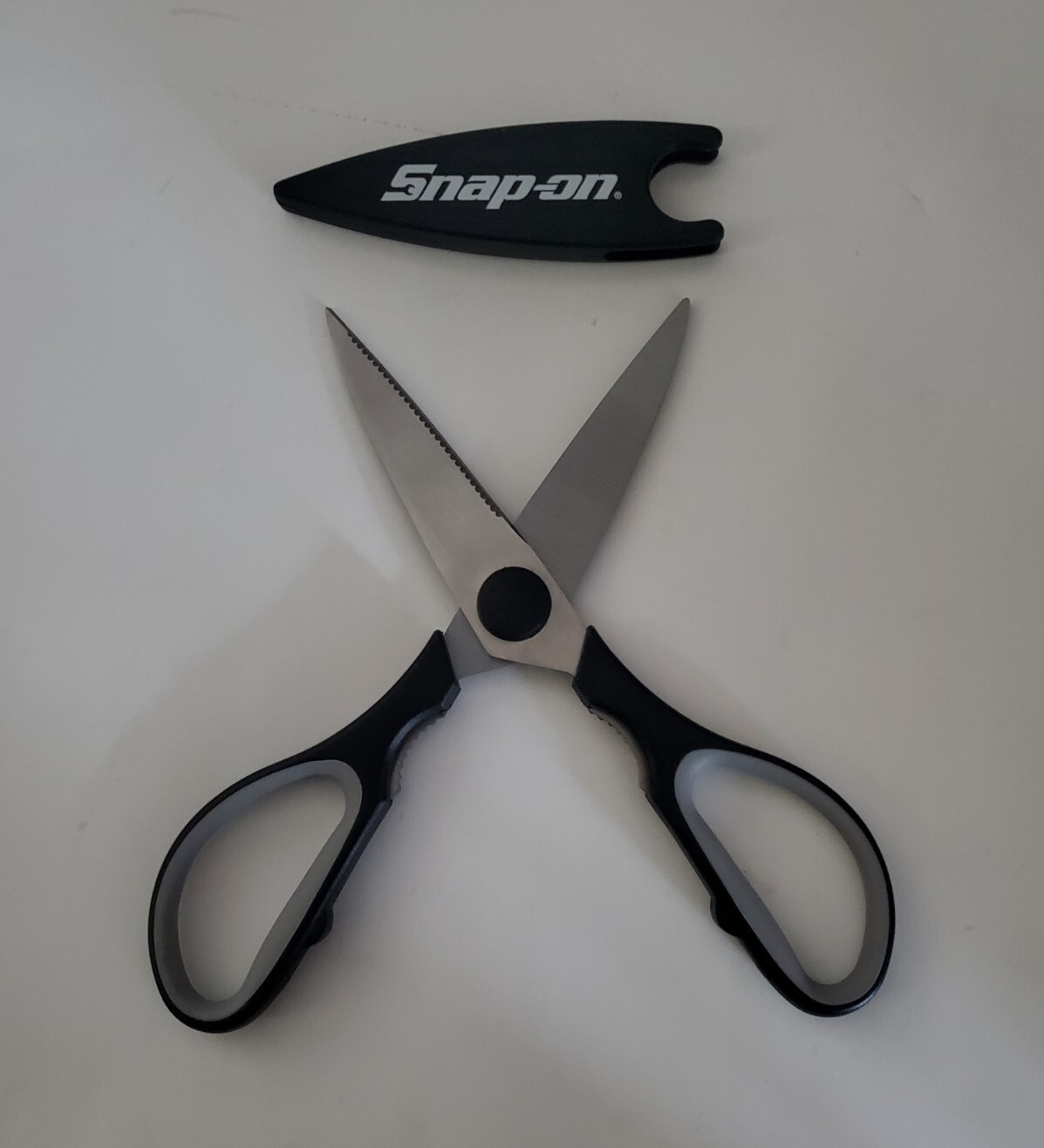 Snap on Tools Utility scissors black Blades cover + Magnet nut cracker NEW!!!!!!