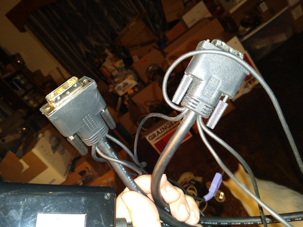 Iogear 2-port Usb Dvi Cable Kvm Switch - 2 Computer[s] -