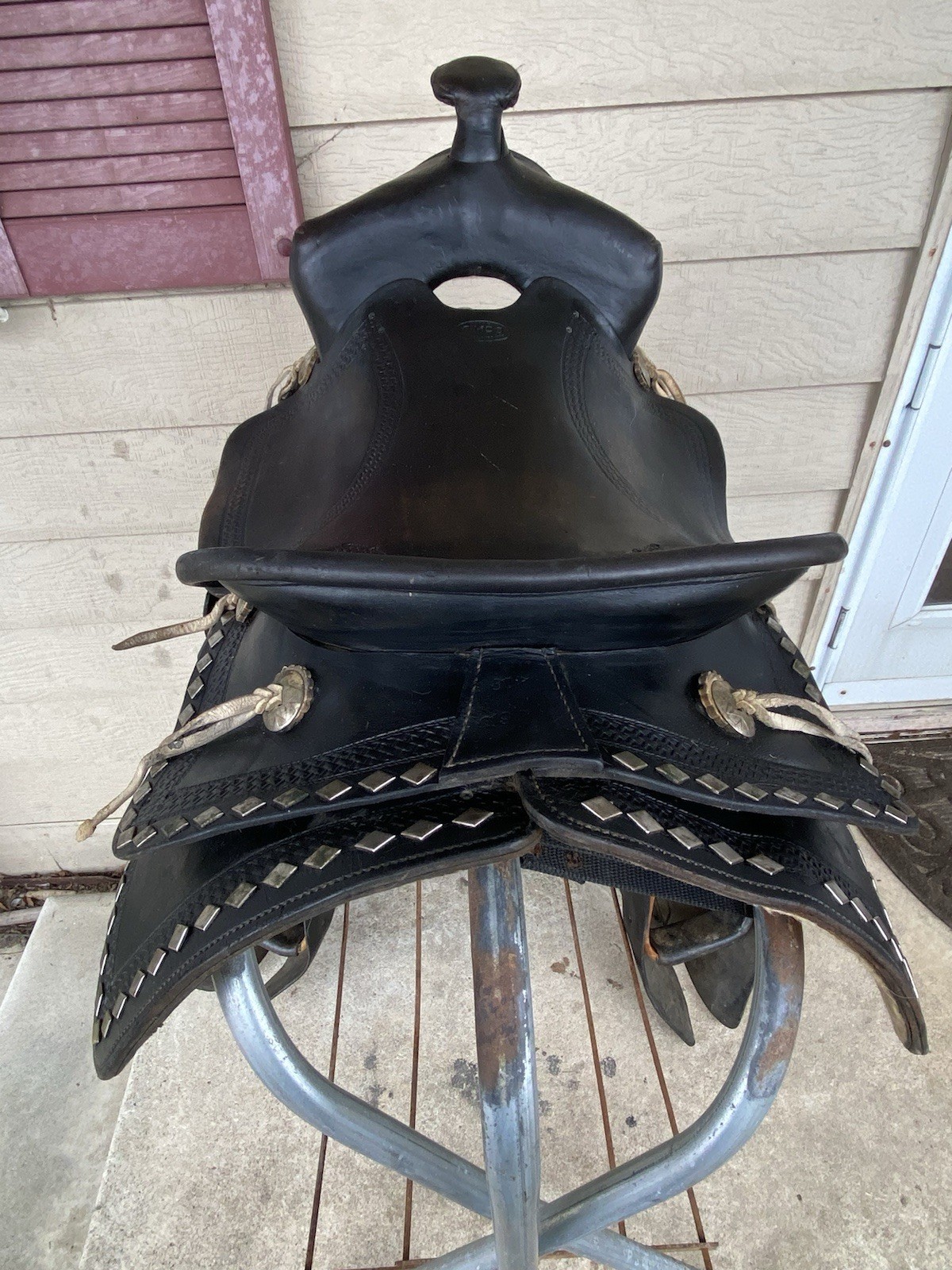 Vintage/Antique 15.5" Simco Western saddle w/silver diamonds, tapaderos