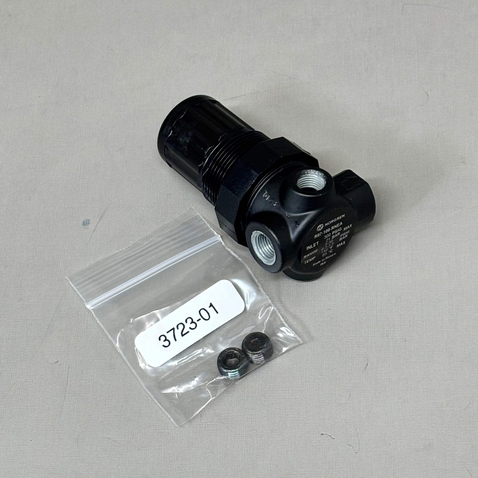 NORGREN Compressed Air Regulator 1/8" NPT 300 Max Psi Miniature R07-100-RNEA