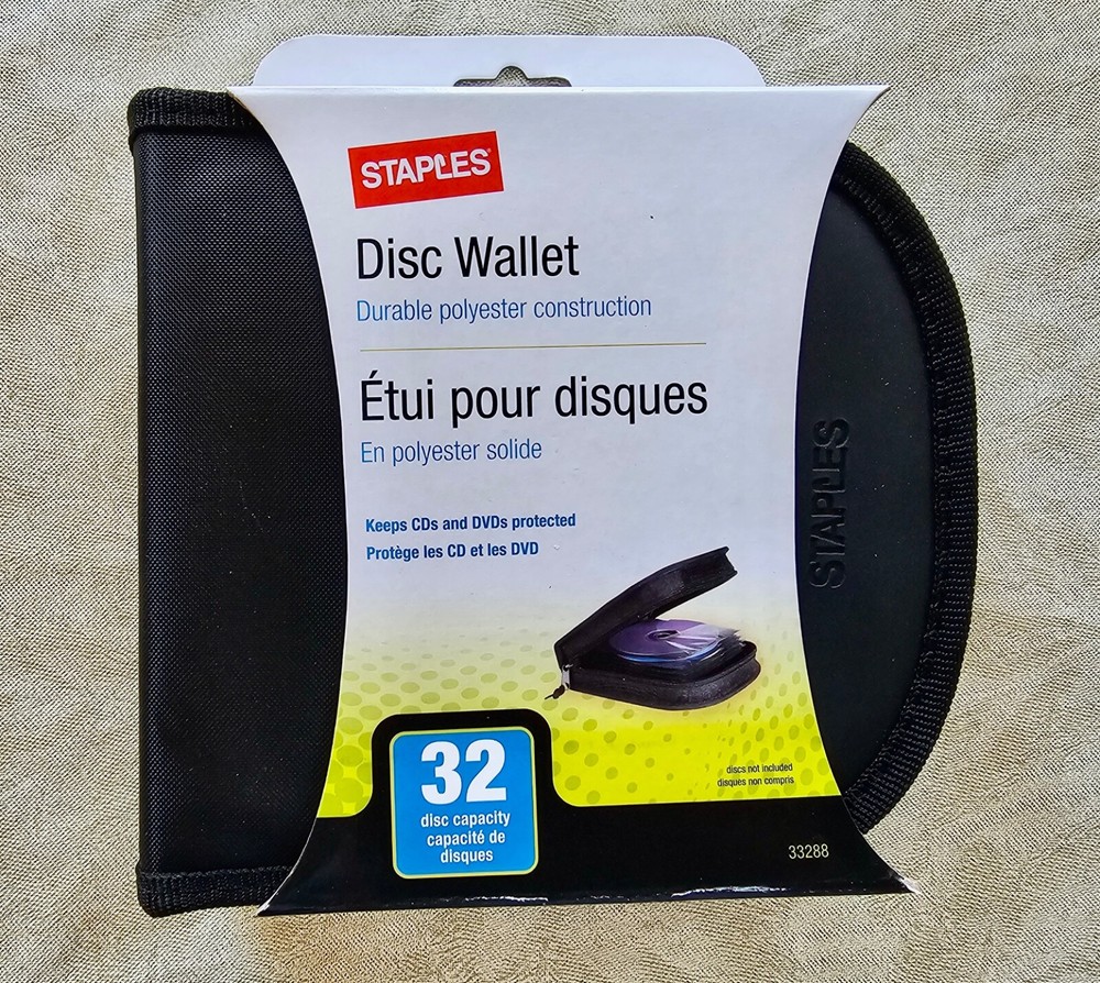 Staples Disc Wallet (Capacity 32 Discs)