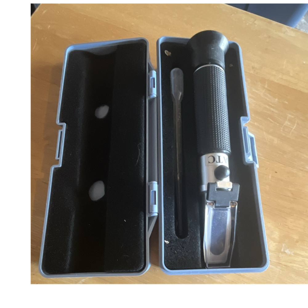 Agriculture Solutions Portable Handheld Refractometer with Case