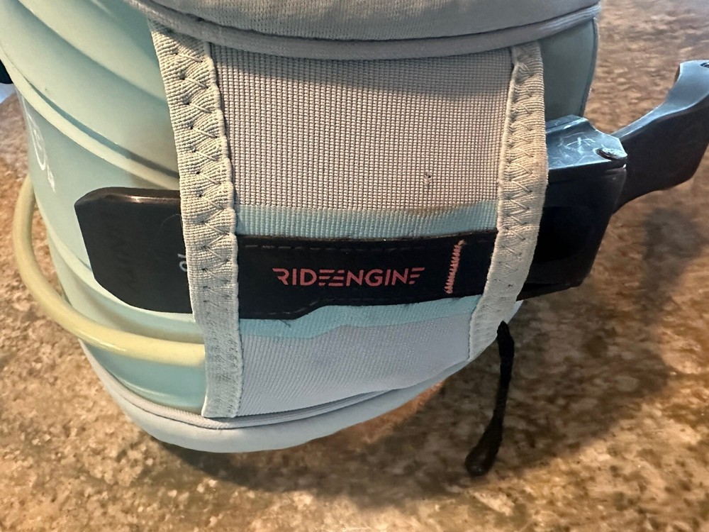 2022 Ride Engine Saber V2 Blue Harness