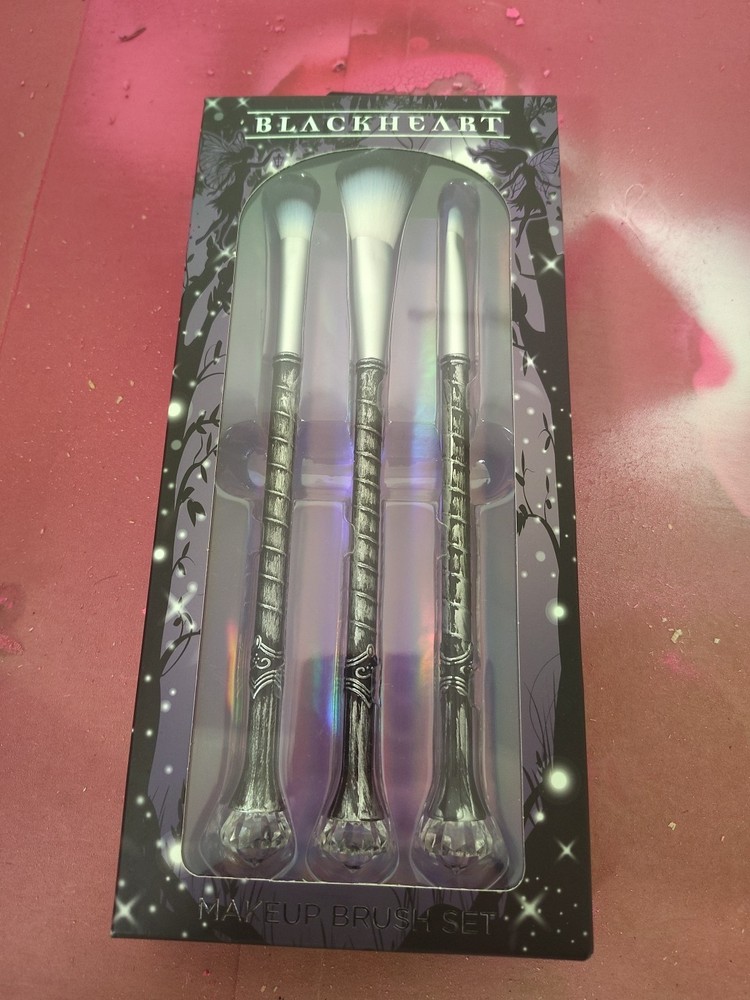 BlackHeart Makeup Brush Set