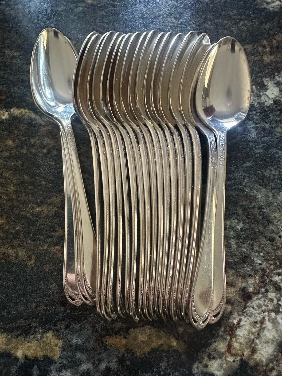 1847 Rogers Bros Silverplate IS-Teaspoons (Set Of 20) Lovelace pattern Made 1936