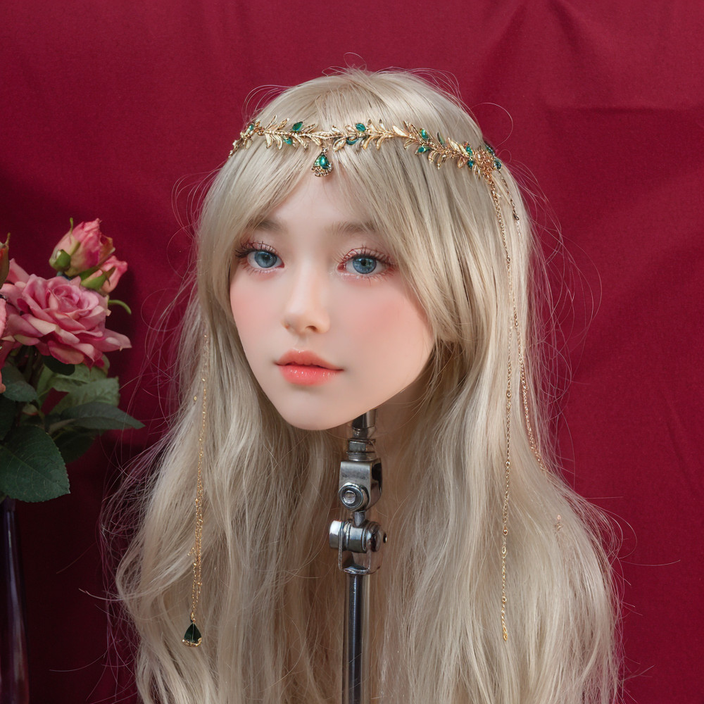 Limited edition female head, TPE material,Mannequin Head,1:1 replica of a female