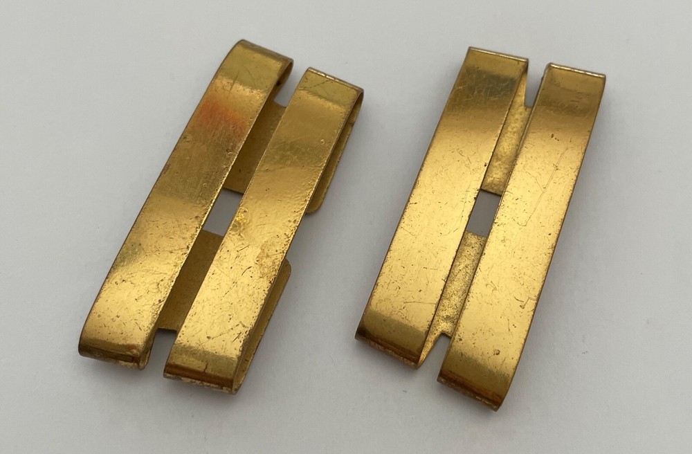 Metallic Shoulder Grades. lieutenant. B8 (L52)
