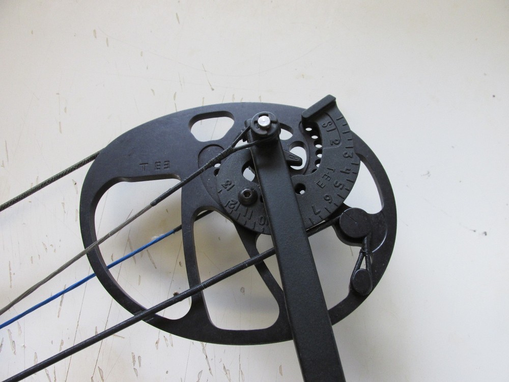 Diamond Infinite Edge Pro Compound Bow Left-Handed