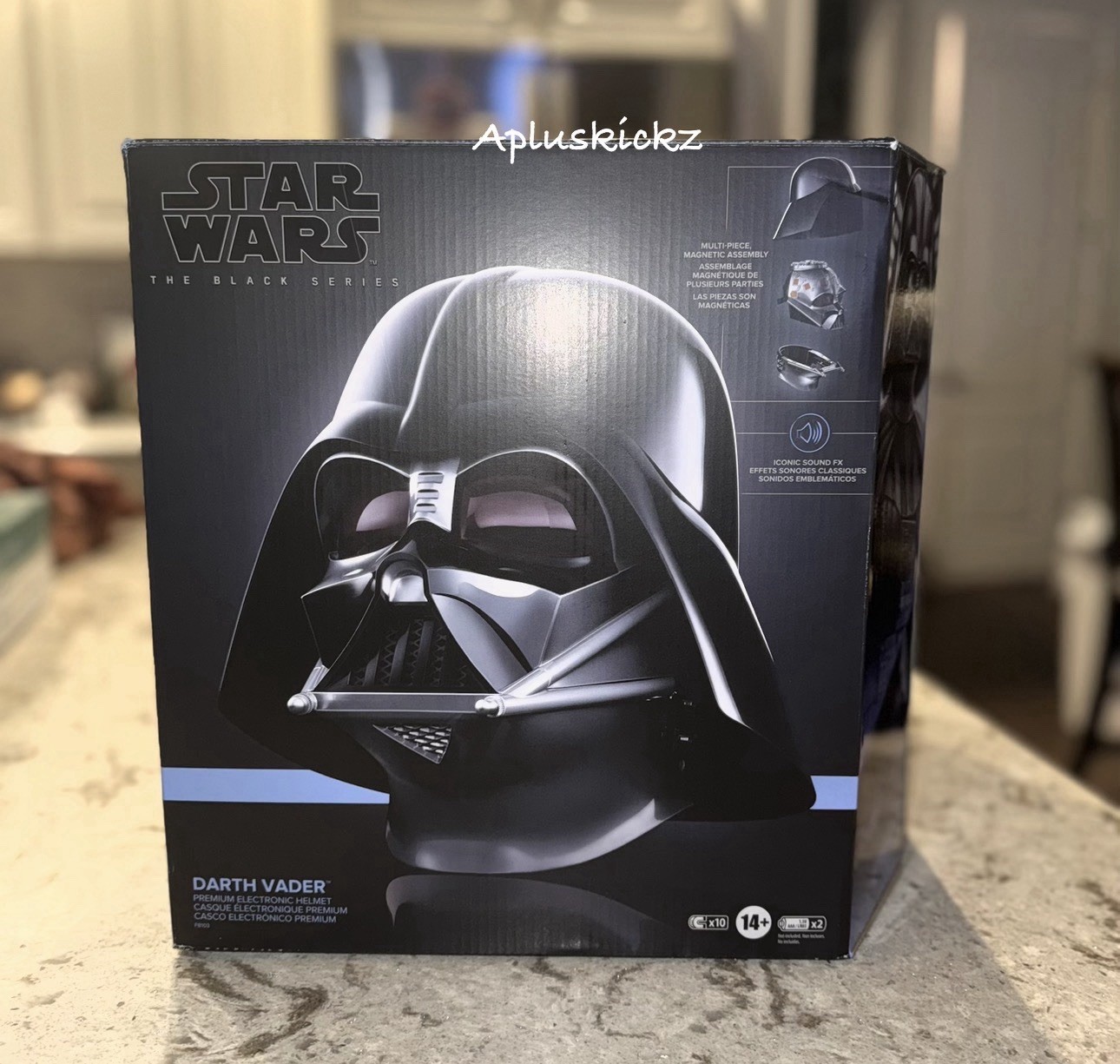 Disney Parks Star Wars The Black Series Darth Vader Premium Electronic Helmet!